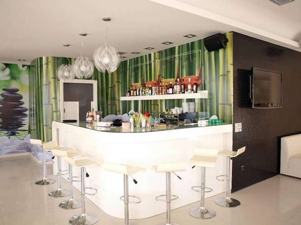 Imagen de los interiores del Hotel Akatos. Foto 20