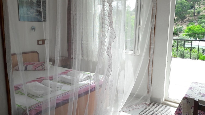 Imagen de la habitación del Hotel Akay. Foto 12