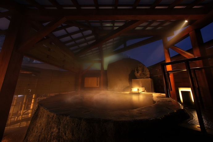 Imagen de la piscina del Hotel Akayu Onsen Gotenmori. Foto 18