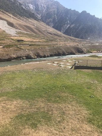 Imagen de los exteriores del Hotel Akbar Sonamarg. Foto 12