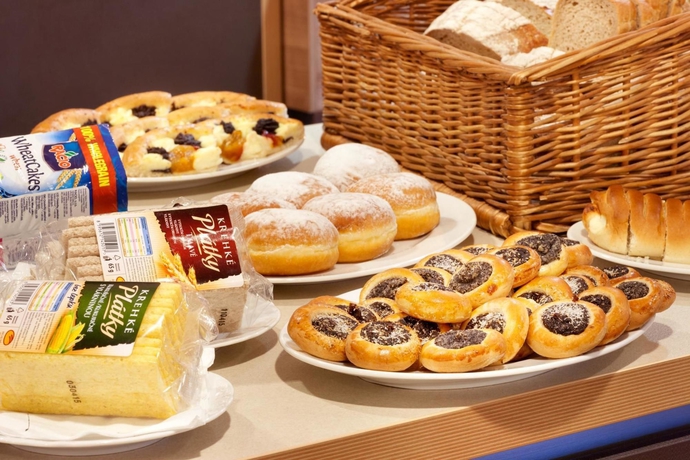 Imagen del bar/restaurante del Hotel Akcent. Foto 7