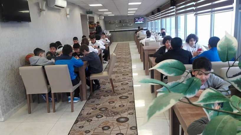 Imagen del bar/restaurante del Hotel Akdag. Foto 2