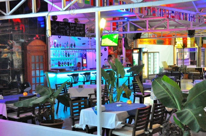 Imagen general del Hotel Akdeniz Beach. Foto 4
