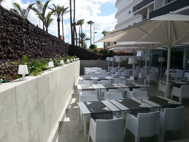 Imagen del bar/restaurante del Hotel Akeah Broncemar. Foto 4