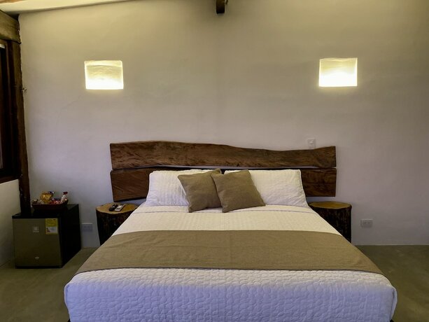 Imagen general del Hotel Akela Gaira. Foto 3