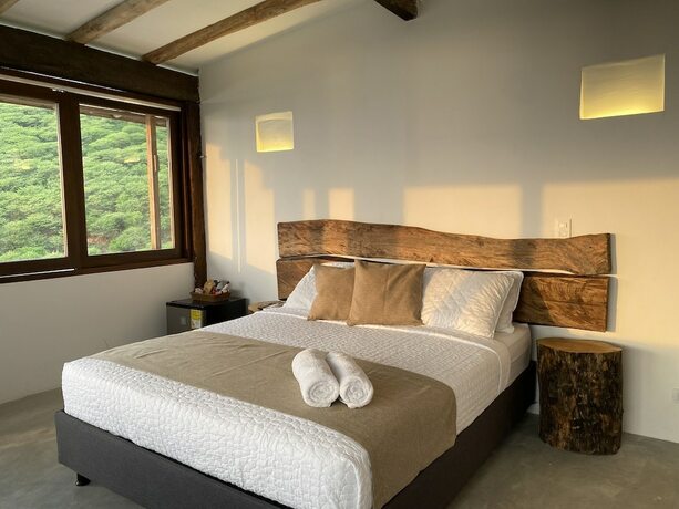 Imagen general del Hotel Akela Gaira. Foto 4