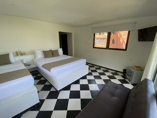 Imagen de la habitación del Hotel Akela Gaira. Foto 20
