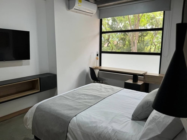 Imagen de la habitación del Hotel Akela Park. Foto 7
