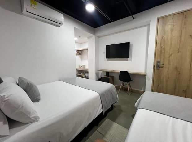 Imagen de la habitación del Hotel Akela Park. Foto 9