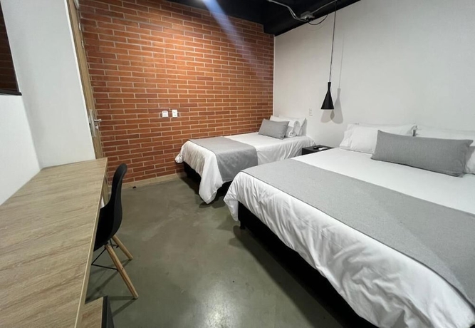 Imagen de la habitación del Hotel Akela Park. Foto 10