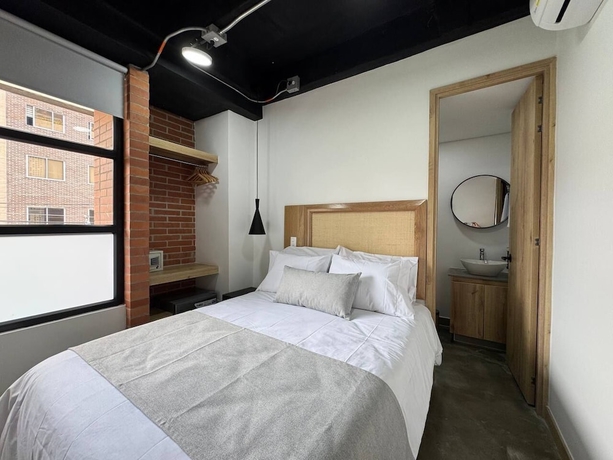 Imagen de la habitación del Hotel Akela Park. Foto 14