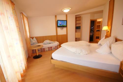 Imagen de la habitación del Hotel Akelei. Foto 1