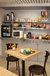 Imagen de la habitación del Hotel Akena Noyelles Godault. Foto 3