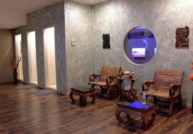 Imagen de la piscina del Hotel Akgun Istanbul. Foto 19