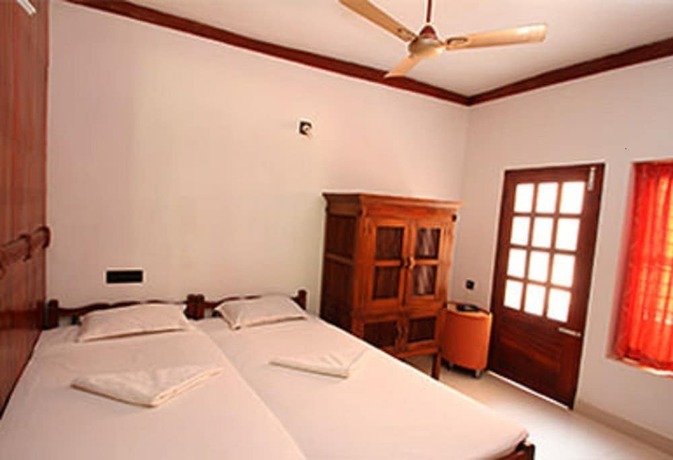 Imagen de la habitación del Hotel Akhil Beach Resort. Foto 14