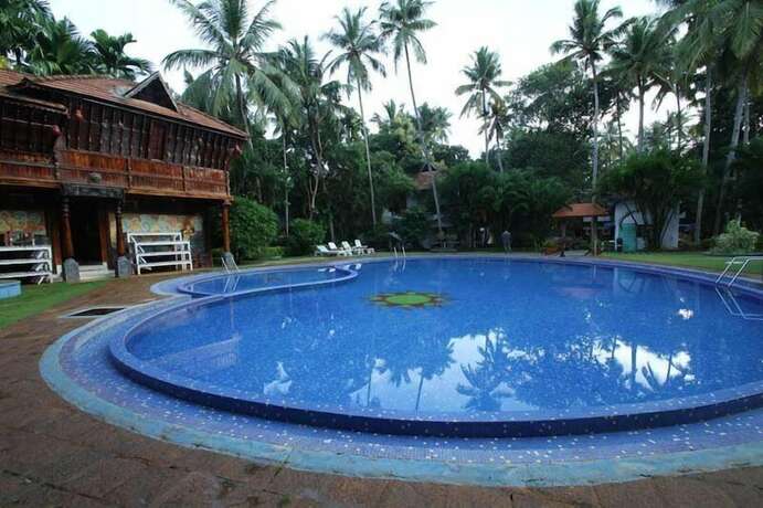 Imagen general del Hotel Akhil Beach Resort. Foto 4