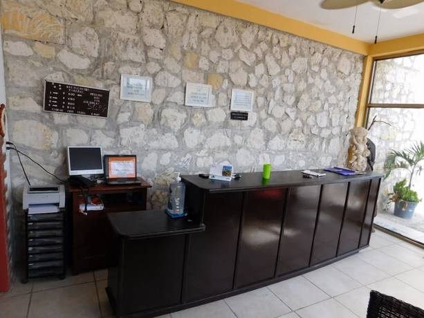 Imagen de los interiores del Hotel Akimpech. Foto 19