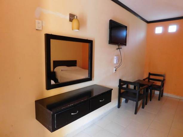 Imagen de la habitación del Hotel Akimpech. Foto 13