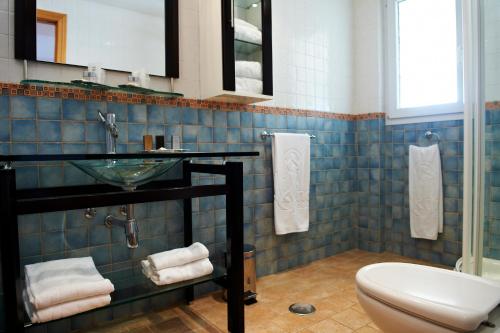 Imagen de la habitación del Hotel Akinon Resort. Foto 8