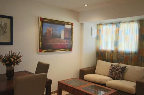 Imagen de la habitación del Hotel Akinon Resort. Foto 9