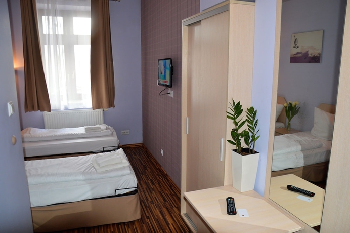 Imagen de la habitación del Hotel Akira Bed and Breakfast. Foto 7