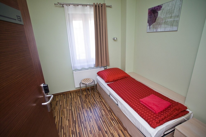 Imagen de la habitación del Hotel Akira Bed and Breakfast. Foto 13