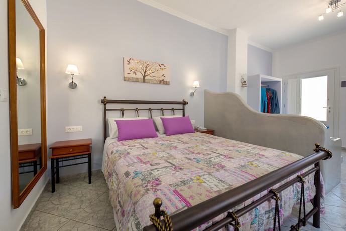 Imagen de la habitación del Hotel Akis. Foto 5