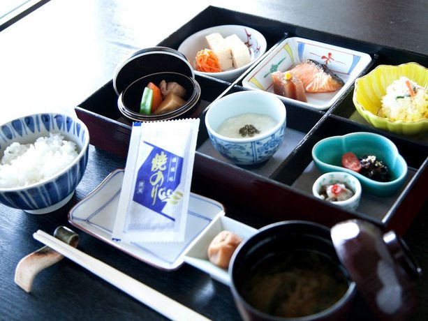 Imagen del bar/restaurante del Hotel Akita Castle. Foto 5