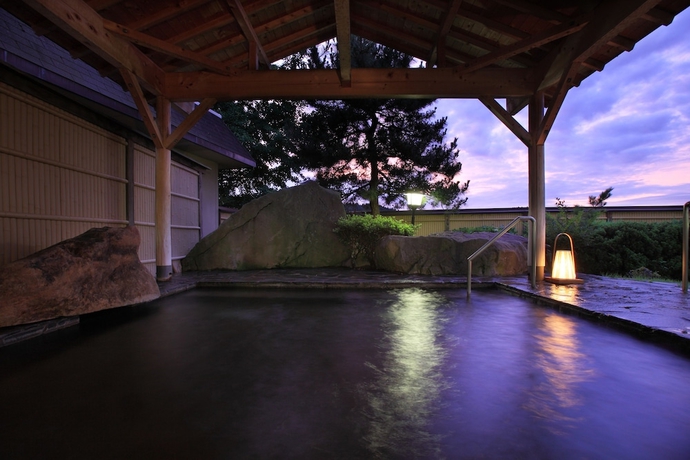 Imagen de la piscina del Hotel Akita Onsen Satomi. Foto 17