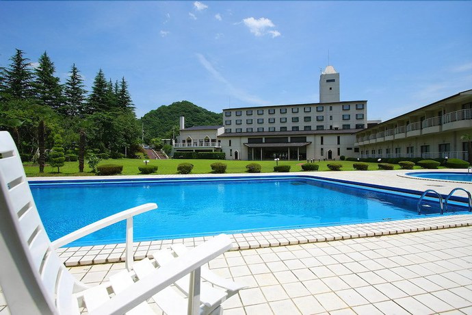 Imagen de la piscina del Hotel Akiu Resort Crescent. Foto 18