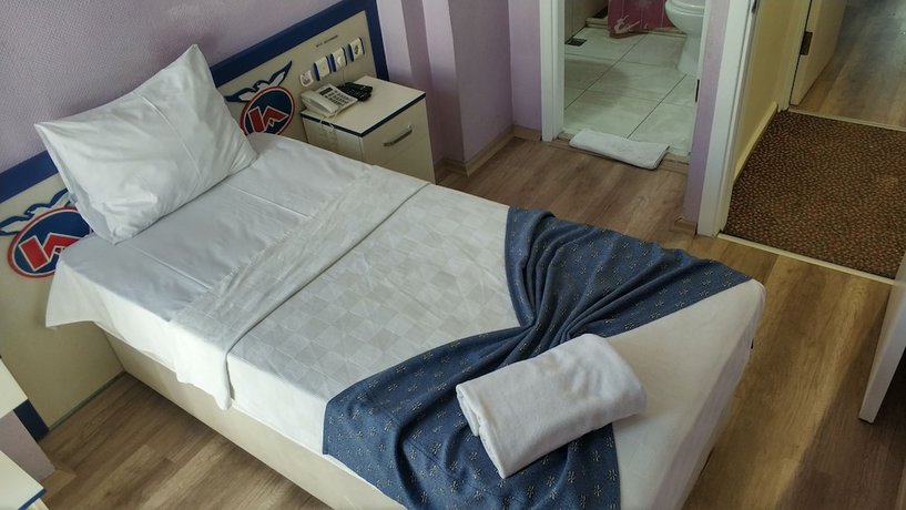 Imagen de la habitación del Hotel Akkus. Foto 7