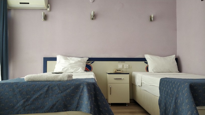 Imagen de la habitación del Hotel Akkus. Foto 17