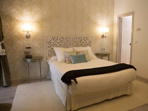 Imagen de la habitación del Hotel Akla Palacio Torre De Ruesga. Foto 6
