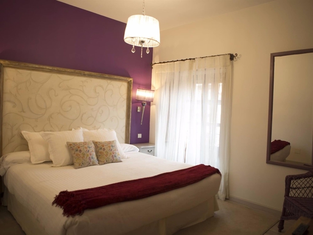 Imagen de la habitación del Hotel Akla Palacio Torre De Ruesga. Foto 7