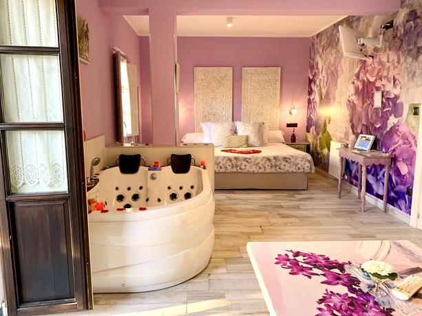 Imagen general del Hotel Akla Suites Santillana. Foto 8