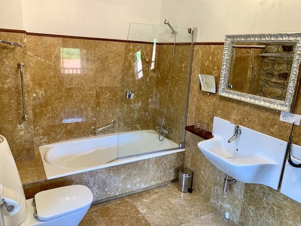 Imagen general del Hotel Akla Suites Valles Pasiegos. Foto 3