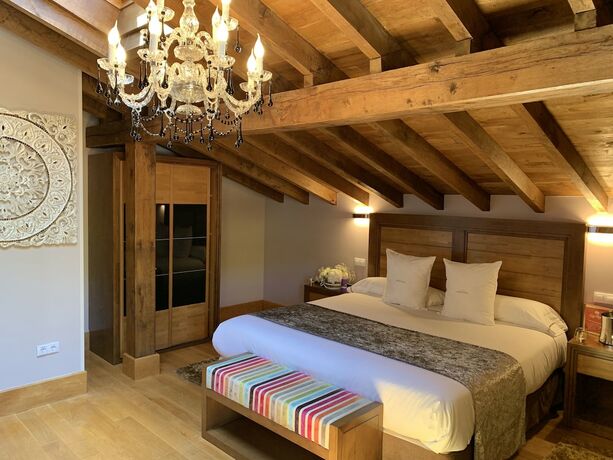 Imagen general del Hotel Akla Suites Valles Pasiegos. Foto 7