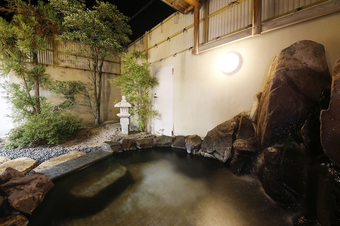 Imagen de la piscina del Hotel Ako Park. Foto 16