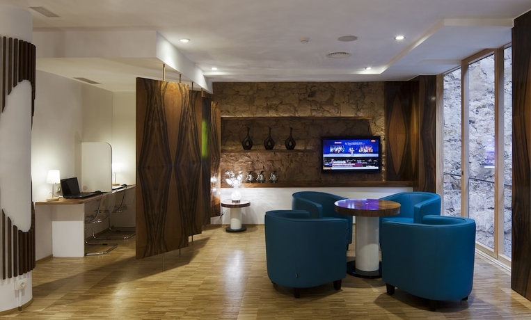 Imagen de los interiores del Hotel Ako Suite. Foto 18