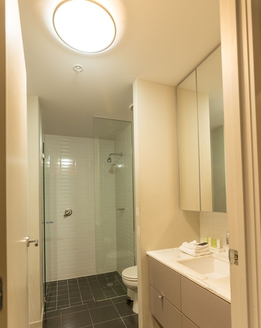Imagen de la habitación del Hotel Akom At Docklands. Foto 12