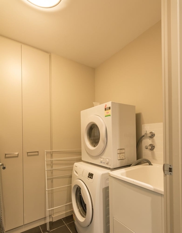 Imagen de la habitación del Hotel Akom At Docklands. Foto 15