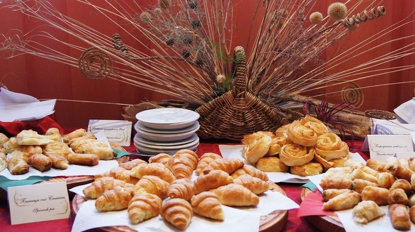 Imagen del bar/restaurante del Hotel Akord Business. Foto 2