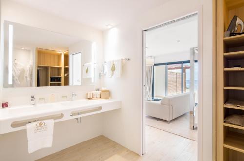 Imagen de la habitación del Hotel Akoya Hotel & Spa. Foto 5