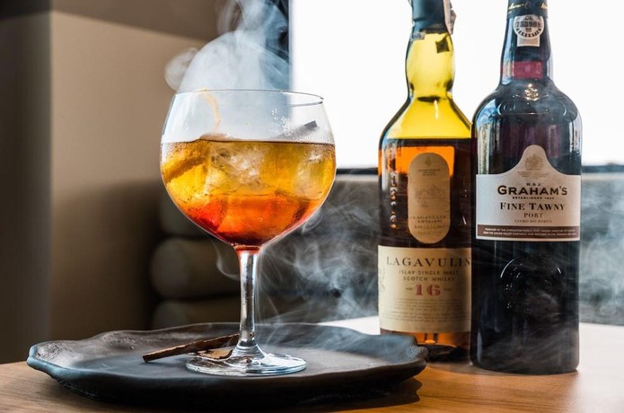 Imagen del bar/restaurante del Hotel Akquaaa Boutique. Foto 2