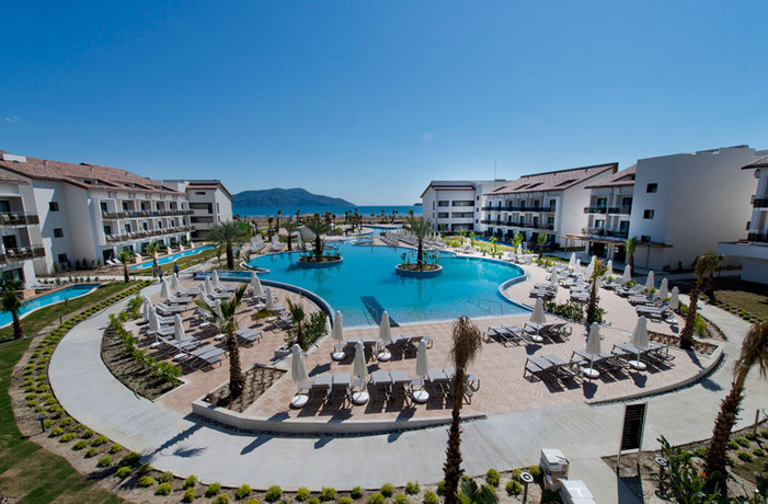 Imagen de la piscina del Hotel Akra Fethiye Tui Blue Sensatori All Inclusive. Foto 5
