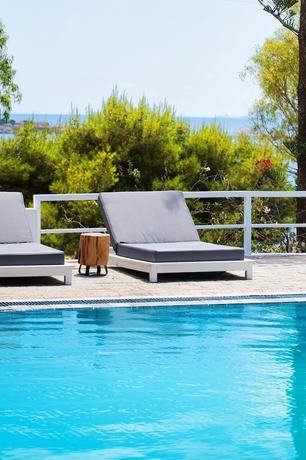 Imagen de la piscina del Hotel Akra Morea and Residences. Foto 19