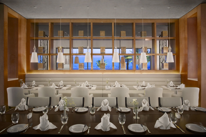 Imagen del bar/restaurante del Hotel Akra V. Foto 3