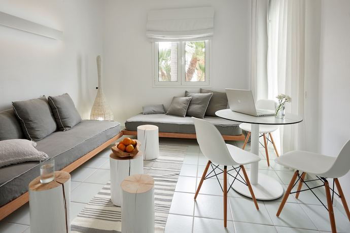 Imagen de la habitación del Hotel Akrogiali Beach Apartments. Foto 2