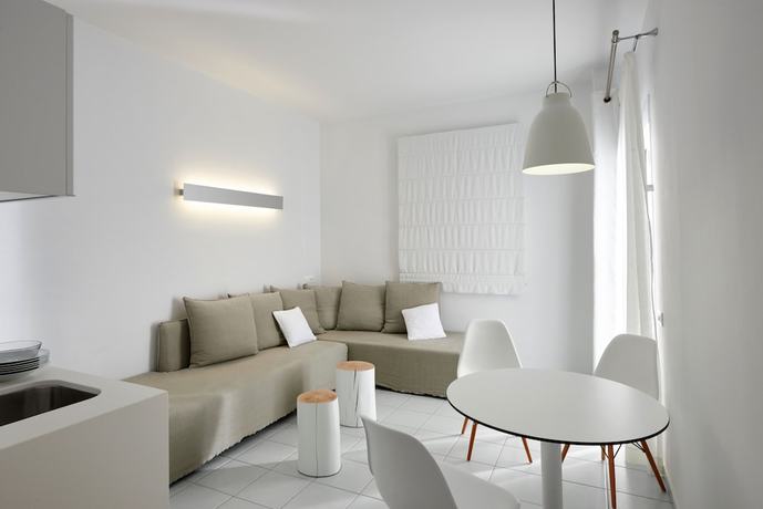 Imagen de la habitación del Hotel Akrogiali Beach Apartments. Foto 5