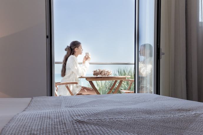 Imagen de la habitación del Hotel Akrogiali Beach Apartments. Foto 14